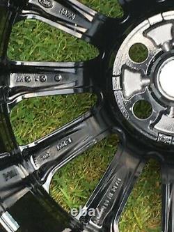 4 x Genuine 20 Range Rover Sport Vogue Discovery Alloy Wheels Pirelli Tyres