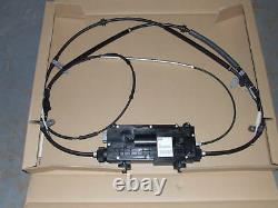 Discovery 3 & Range Rover Sport hand brake cable. (LR019223)