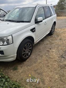 LAND ROVER FREELANDER 2 DIESEL 2.2 SD4 Sport LE. 2011. White. Automatic