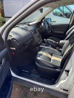 LAND ROVER FREELANDER 2 DIESEL 2.2 SD4 Sport LE. 2011. White. Automatic