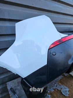 Land Rover Discovery Sport L550 Rear Bumper Fuji White 2015-19 See Description