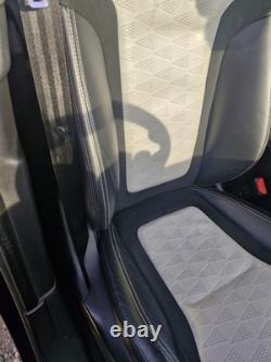 Land rover range rover sport svr